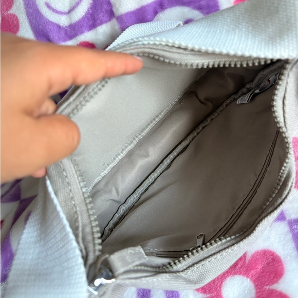 🌸Hello Kitty Purse🌸 - Picture 3 of 3